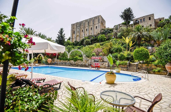 5-bellapais-gardens-pool-area.jpg