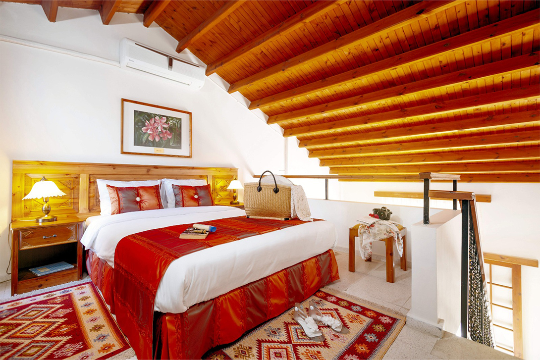 Almond Holiday Village