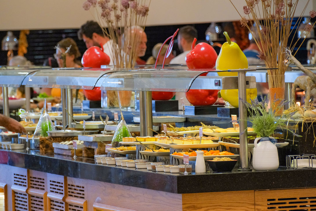 93 arkin iskele buffet restaurent sitting