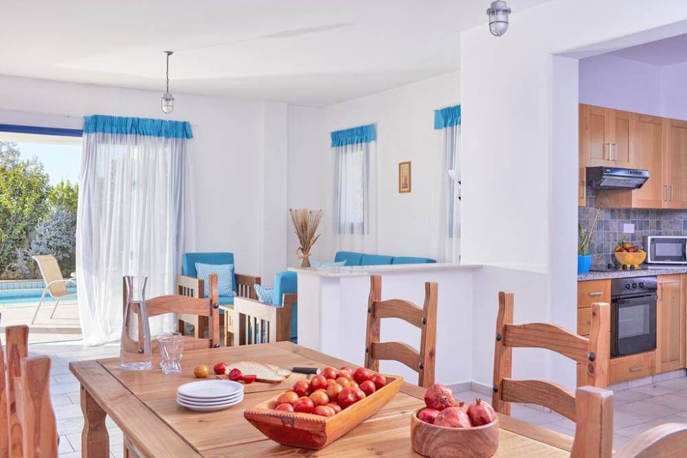 azzuro luxury holiday dining table