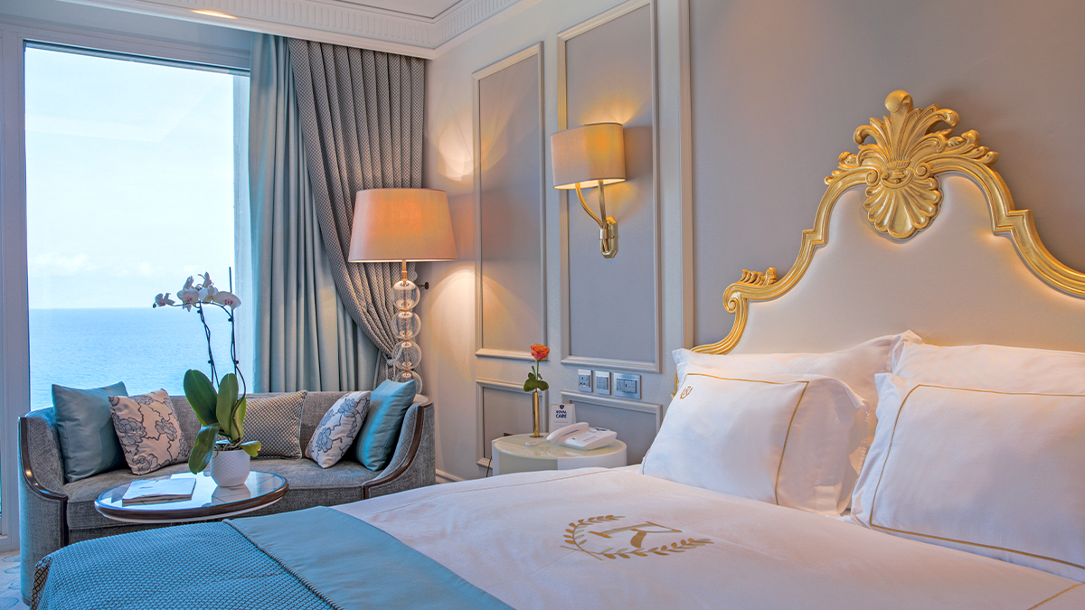 Deluxe Hotel Room 