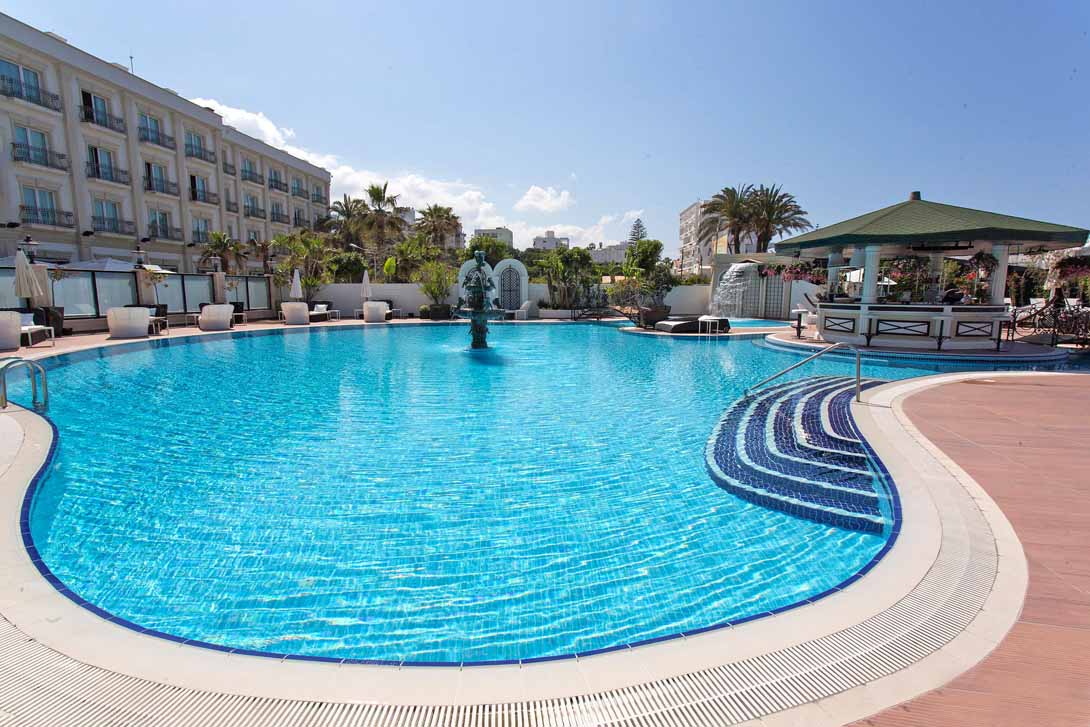 Rocks Hotel