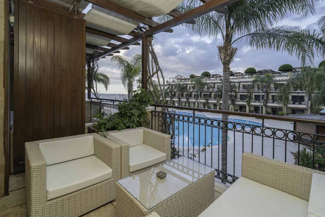 club balcony cratos hotel kyrenia