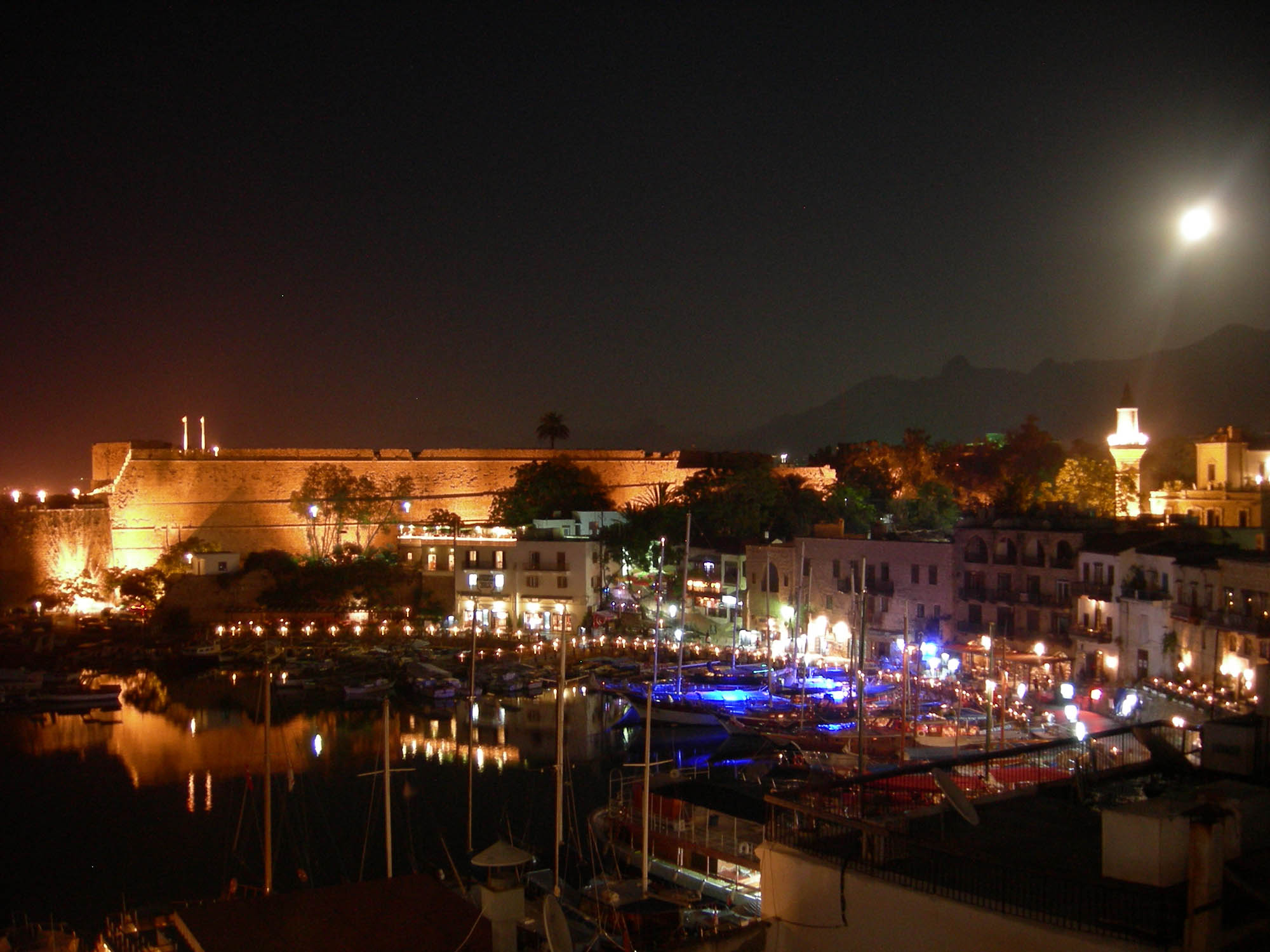 british hotel night view