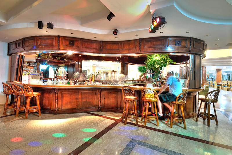 avlida hotel paphos bar and lounge