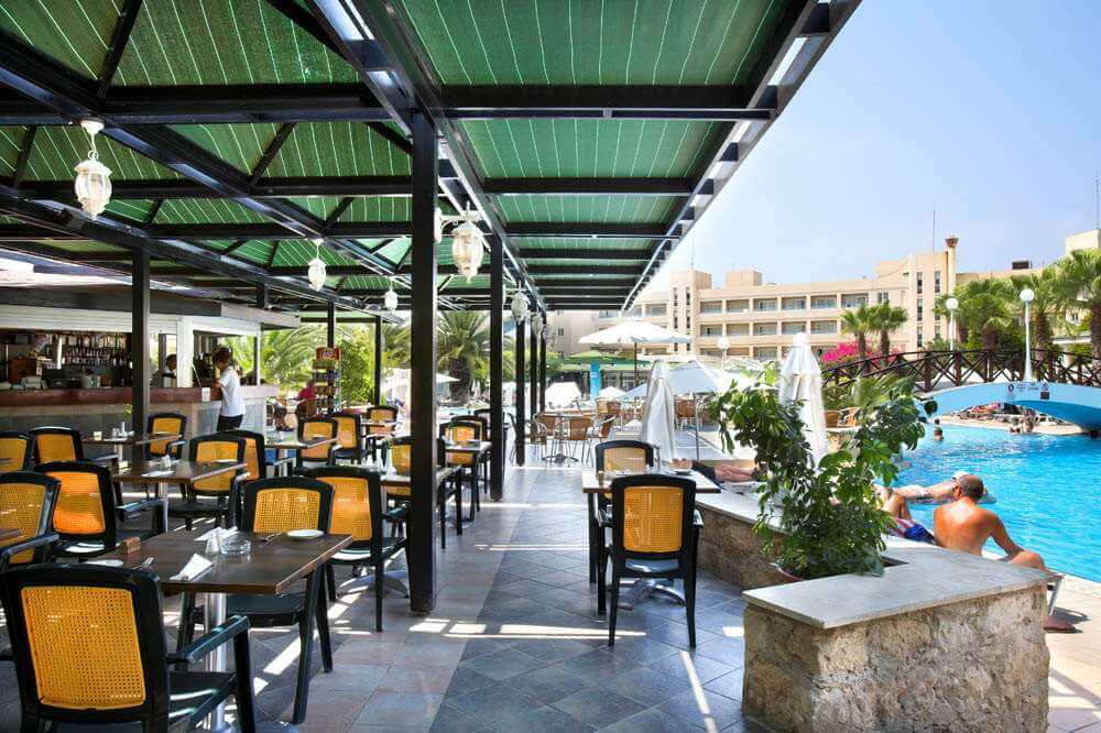 aloe hotel poolside cafe