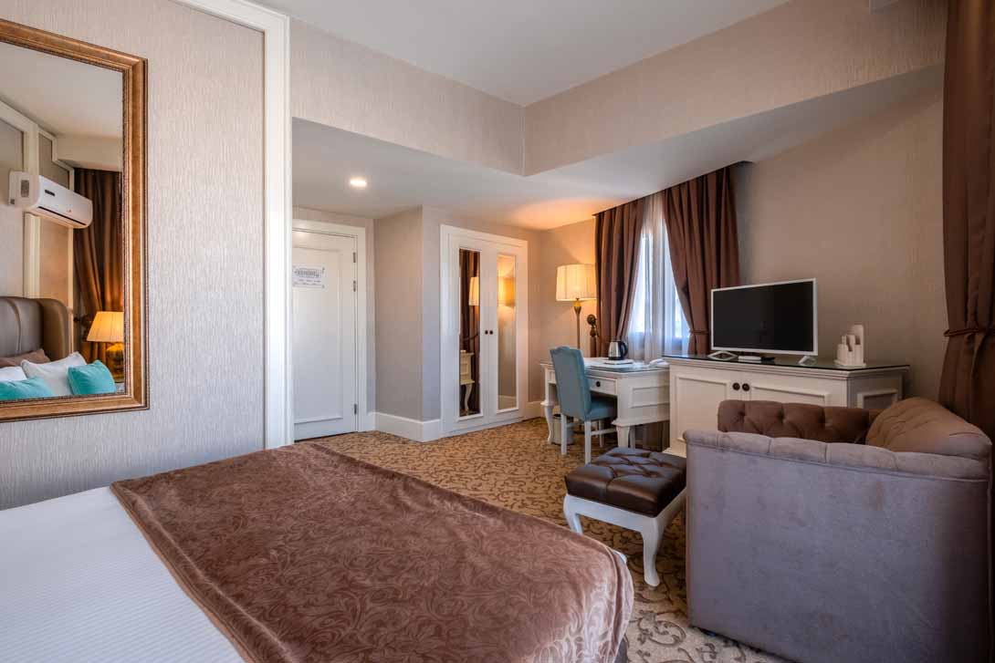 premium double bed vuni palace kyrenia