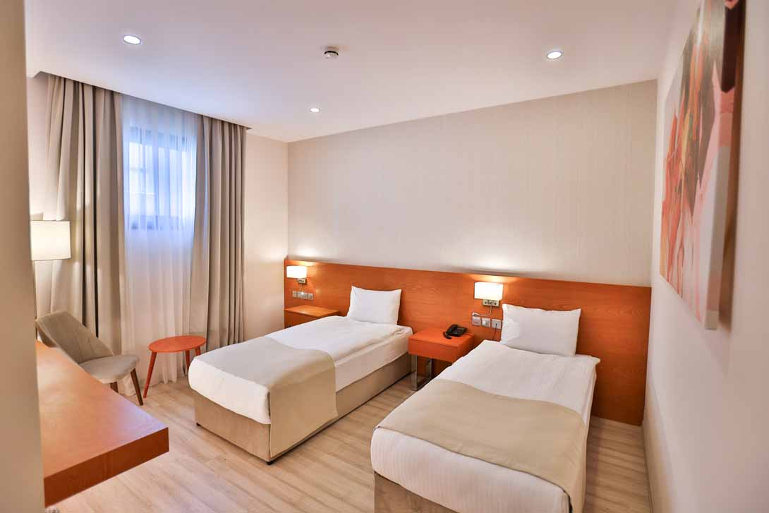 Caddemm Inn Hotel