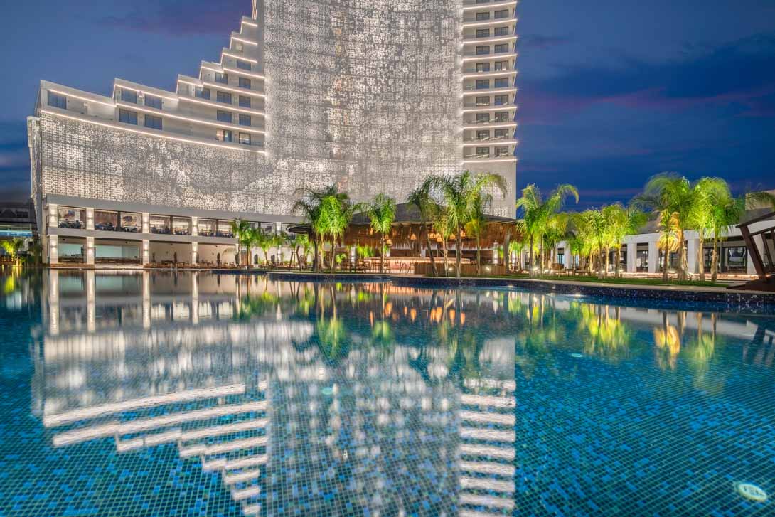 Grand Sapphire Resort