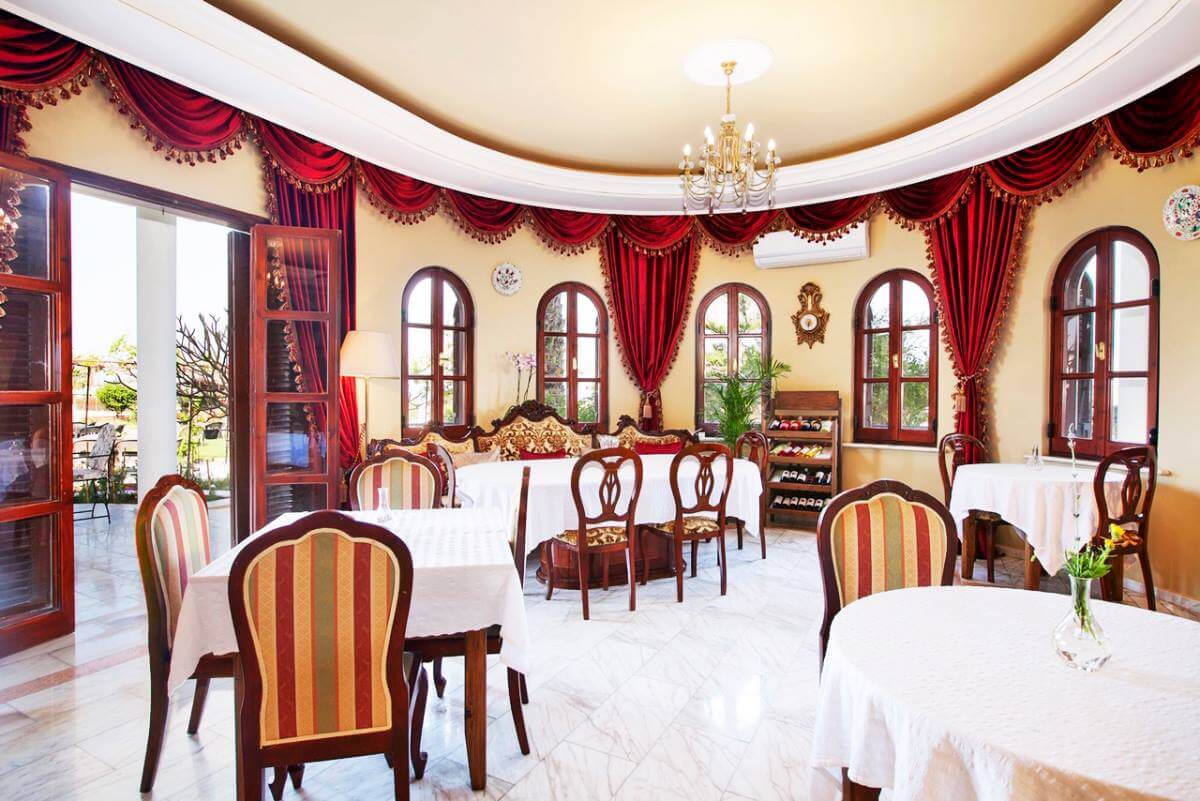 Bars & Restaurants