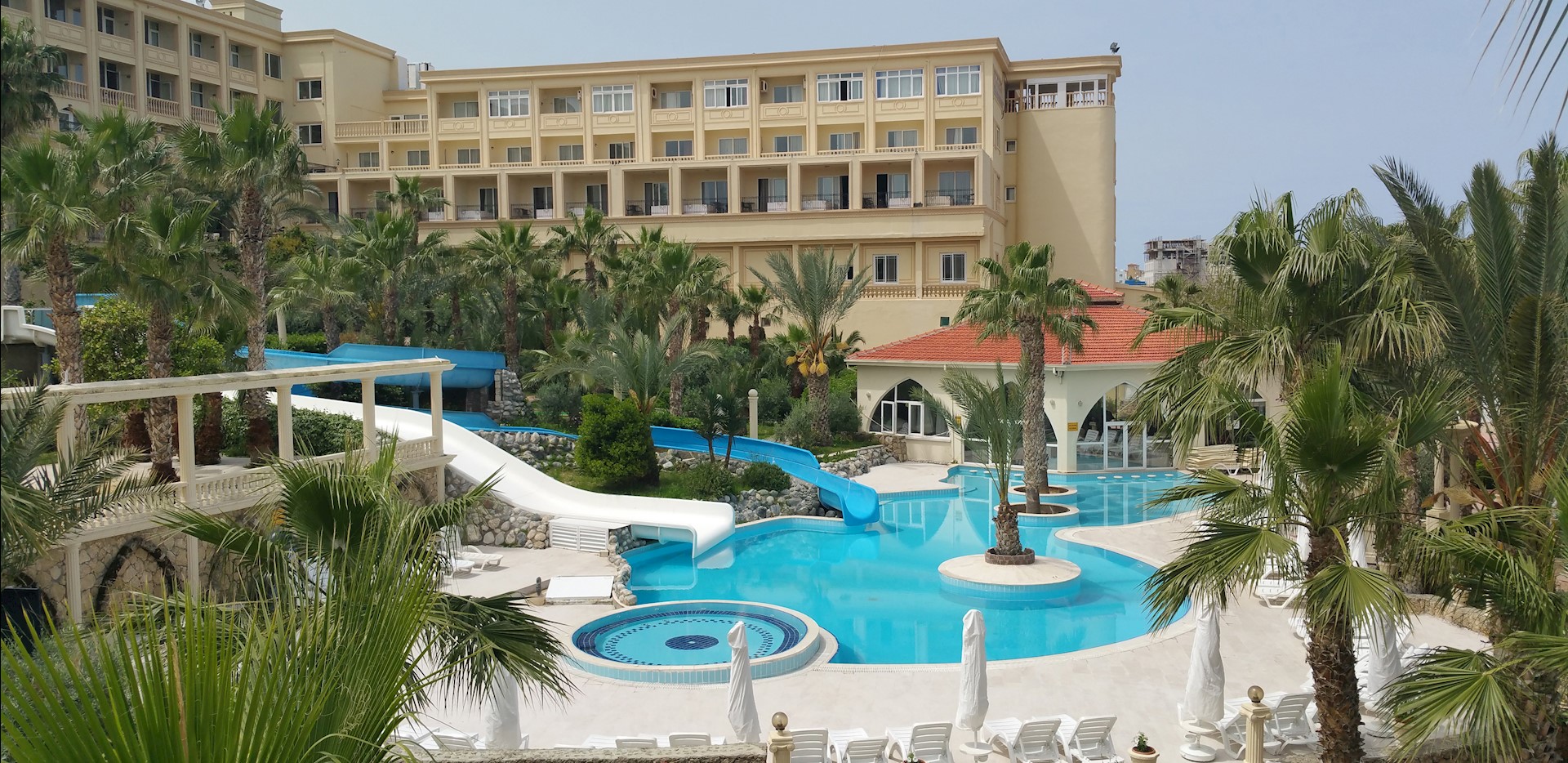 oscar resort hotel pool view