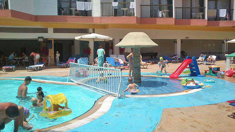 avlida hotel paphos children pool