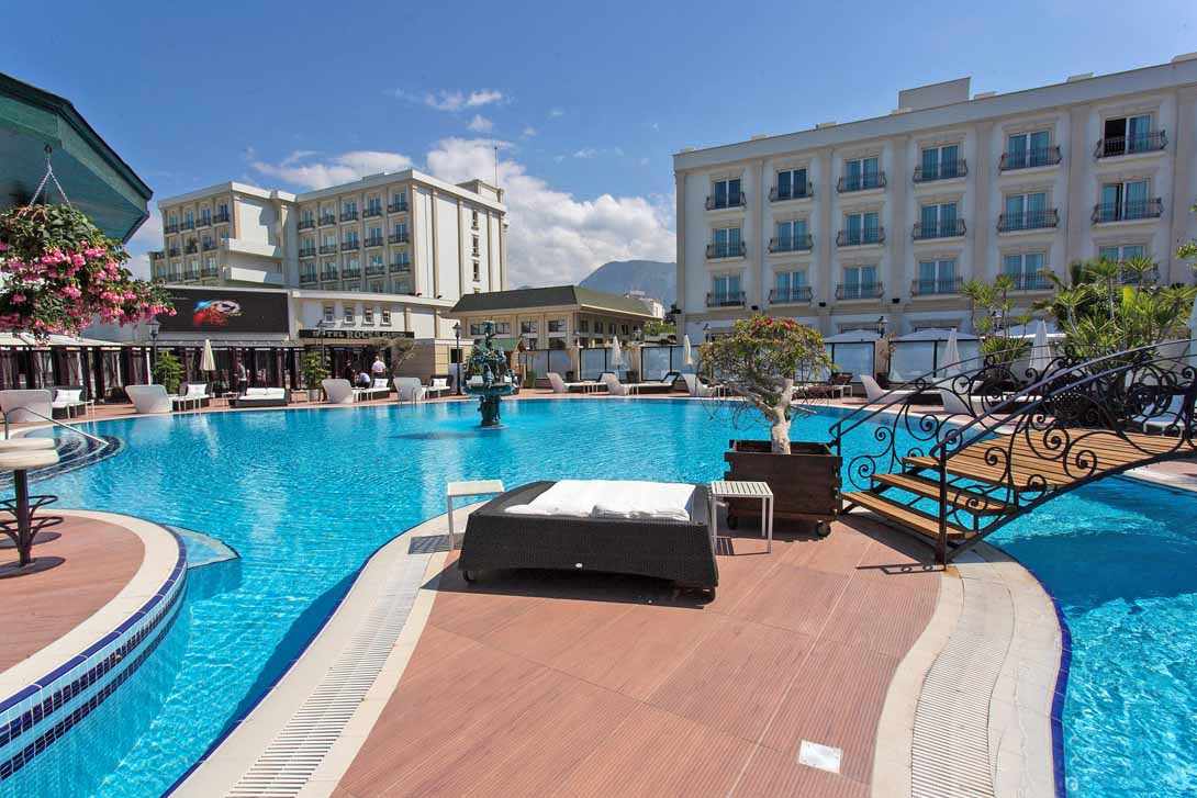 Rocks Hotel