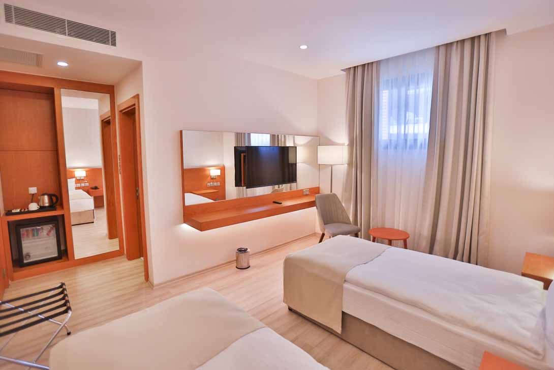 Caddemm Inn Hotel