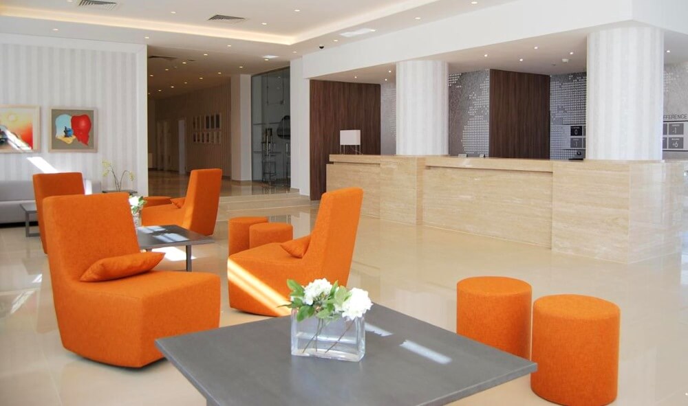 nestor hotel lobby